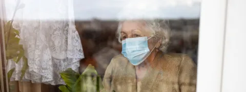 Sociale isolatie verhoogt sterftekans ernstig zieke ouderen